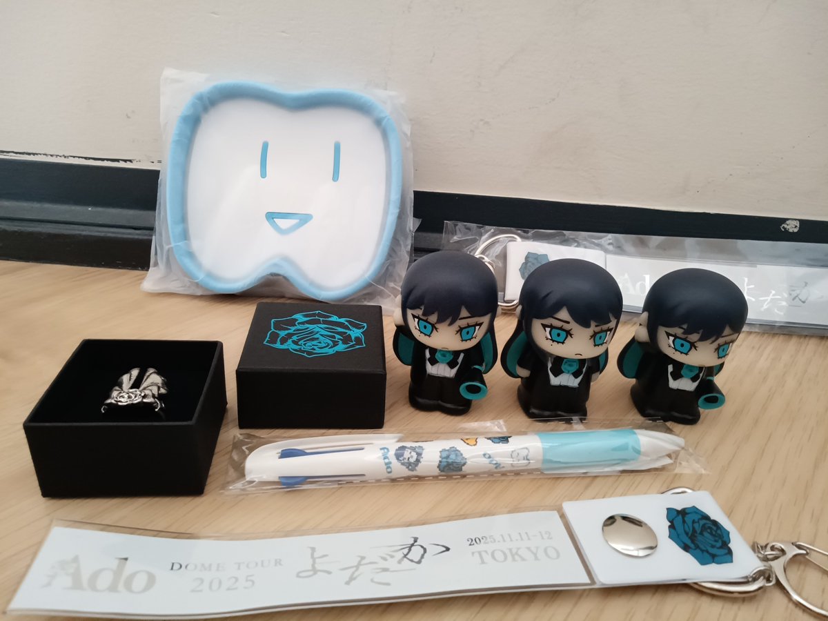 Ado Dome Tour 2025 よだか vip特典 スノードーム＆ブローチ Ado よ