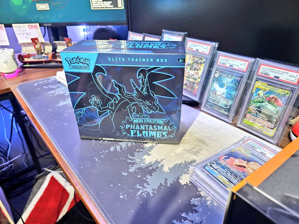 Gonna rip this tonight wish me luck 🤞

Side note: what a beautiful ETB

#Pokemon 
#PokemonTCG
#Charizard