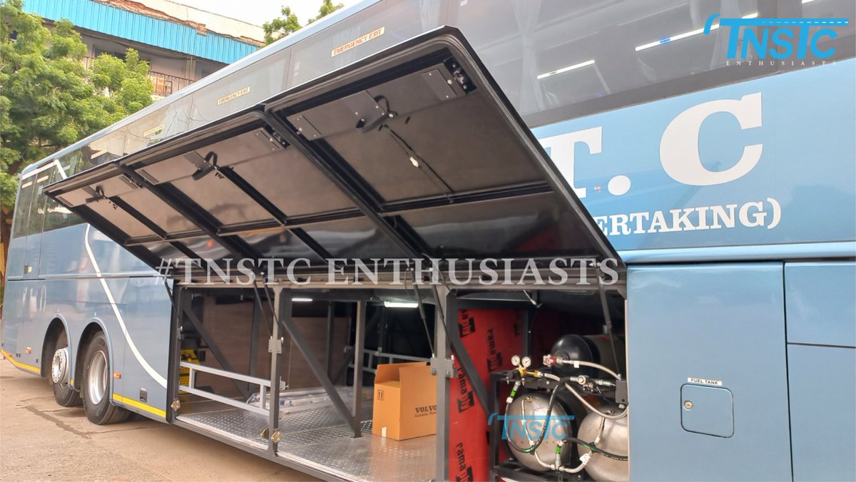 tnstcbus's tweet image. A new era of luxury travel begins! 
Awesome Head lights -DRL, Motorised Mirrors, CCTV/Dashcams, Broader wider luggage compartments and Automatic Fire suppression systems for safety.

#VolvoBuses #SETC #TNSTC_Enthusiasts #tnstcenthusiasts
@tnstcbus