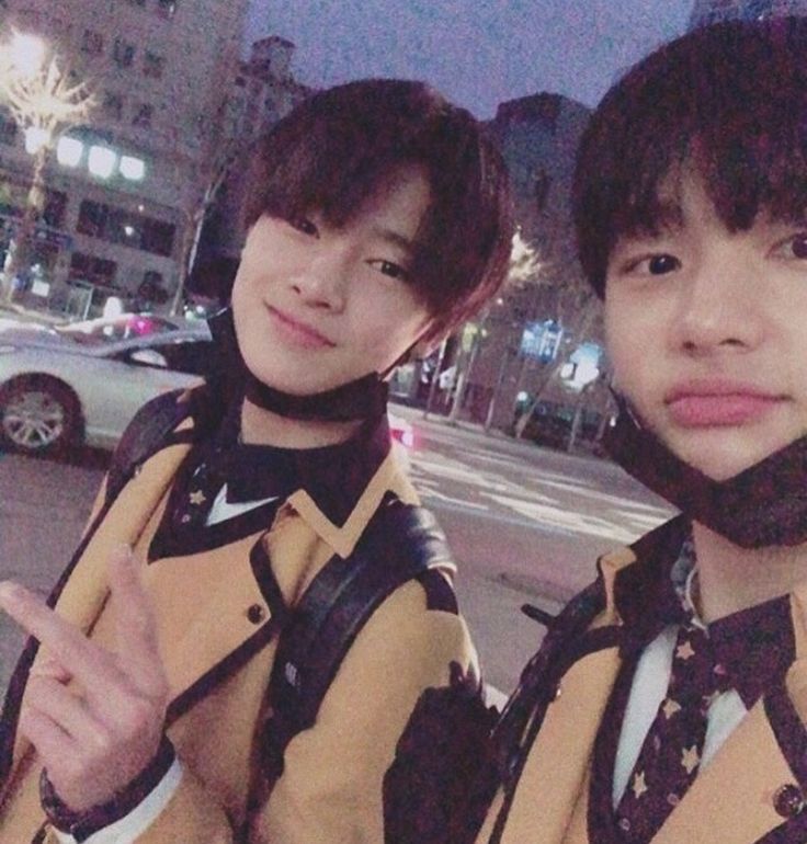 sgnabnahc_'s tweet photo. let me go | #hyuninau
En dónde hj y jgn fueron novios en la preparatoria, por cosas del destino todo terminó mal para ellos, años después, hj expresa en su arte todo lo que jgn le hizo sentir, esperando que algún día lo viera. ¿Qué pasaría si recibe el mensaje q tanto esperaba? https://t.co/S5J6xWAapL