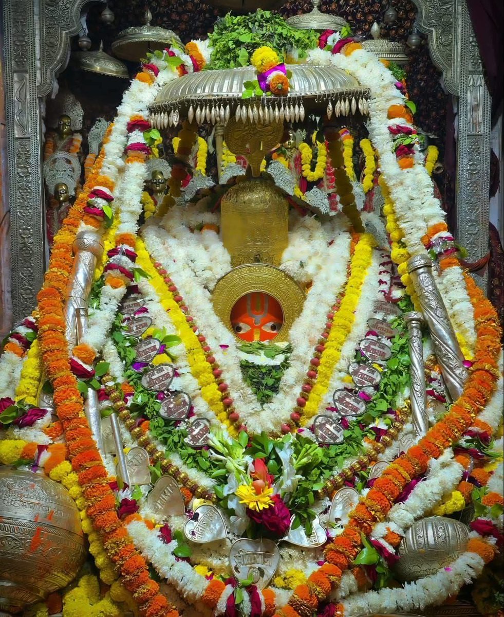 #श्री #हनुमान #जी #महाराज, श्री #हनुमान #गढ़ी #अयोध्या #धाम के आज  11-11-25  मंगलवार  के अद्भुत एवं #अलौकिक #दर्शन… श्री हनुमान जी की कृपा आप सभी पर बनी रहे… ऐसी मंगल कामना…!!!🙏🙏🌹🌹🚩🚩