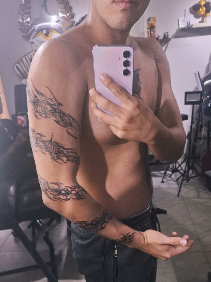 Ian_Asmodeo tweet media