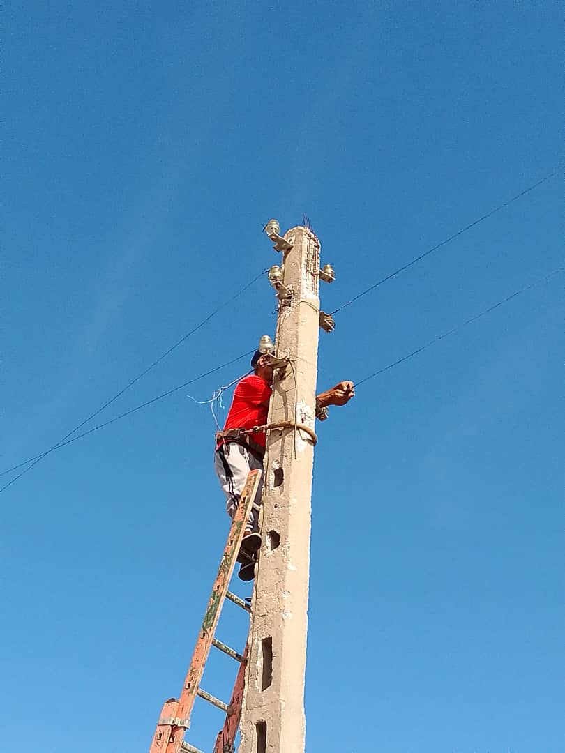 DelmaPerez23321's tweet image. Labores de recuperación por los compañeros de la UEB COSIE #SantiagoDeCuba  en el CCD y Operador de la Estación Senén Casas para dar vitalidad a las operaciones ferroviarias#juntos#viaferrea#HuracanMelissa
