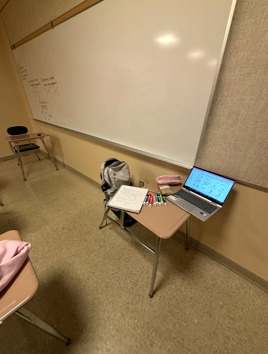Kimberly_ycp's tweet image. Empty classroom + late night studying + too much coffee = peak college experience. Send help (and snacks). #SPM230 #StudyMode #CollegeProblems