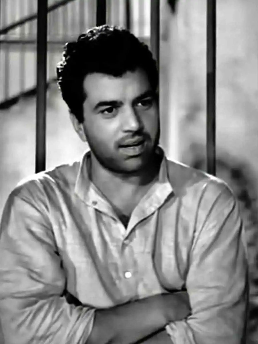 JayaRjs's tweet image. धर्मेंद्र जी को भावभीनी श्रद्धांजलि 
🙏💔🙏
ऊँ शांति 🙏🙏🙏