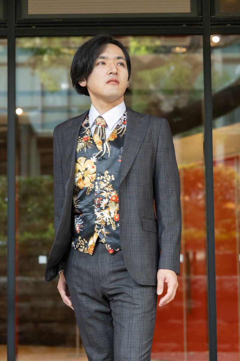 myy3262kzk's tweet image. Yokohama Arts Show Collection Vol.2

フルオーダースーツだと自然と自身も付いてくる

Date 2025.10.13
Brand @oqiooipodress 
Camera @camerayuna