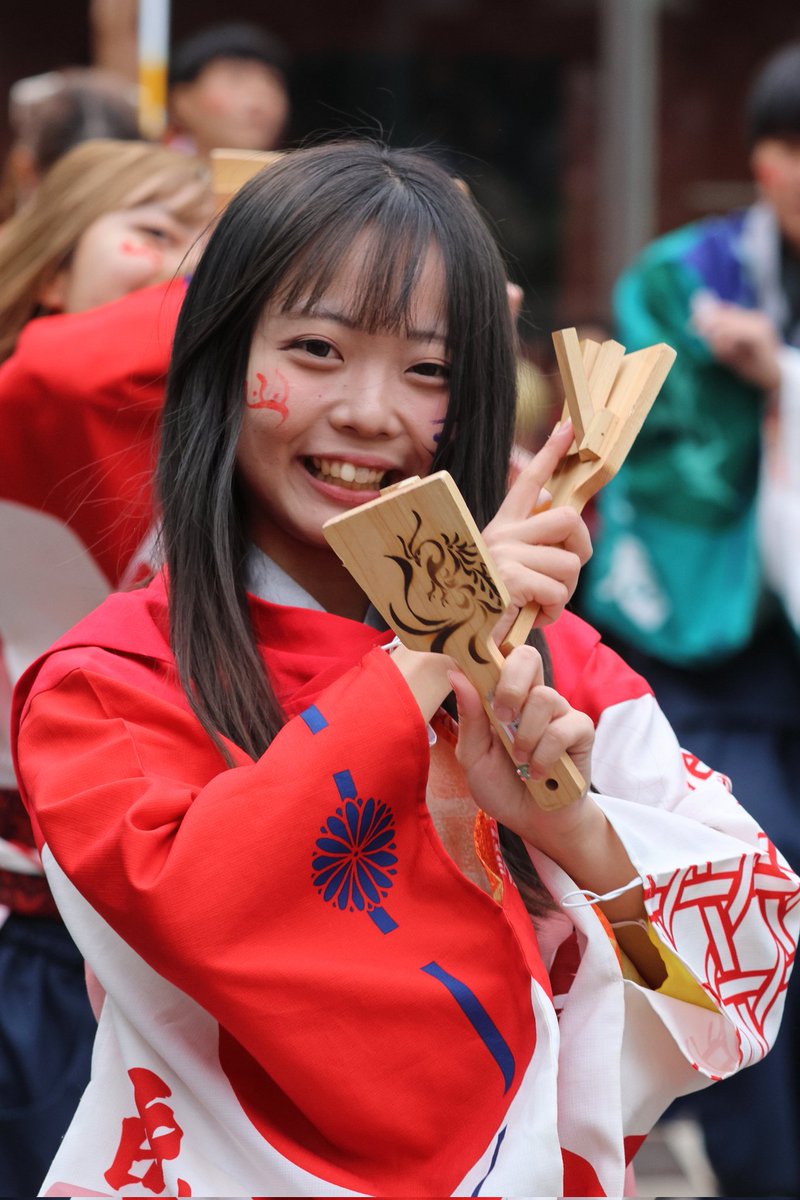 minato927148's tweet photo. 町田夢舞生ッスイ祭
駅前東口広場会場
鳳遙恋さん１

つい撮影してしまいました……
何年も前のこと、初めて「よさこい」というのを見たのが鳳遙恋さんでした

#町田夢舞生ッスイ祭
#鳳遙恋 https://t.co/G4udITyRvh