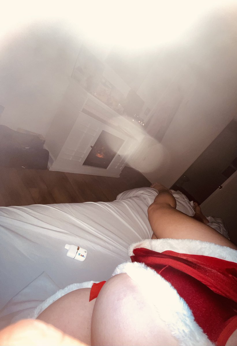 shawtyskankroll's tweet photo. Ho Ho Ho! https://t.co/JJNz8Qfa1S #boobies #nudes #nude #cuminme #whitegirl #pawg #wet #tits #sexy #beautiful #thick #horny #bigboobs #anime  #cock #dick #nude #nudes #payme #cumtribute #porn #pornstar #boobs #titties #horny #sex #milf #bigboobs #fetish #kinky #onlyfans #dm #fuck https://t.co/NzYGwlrTky