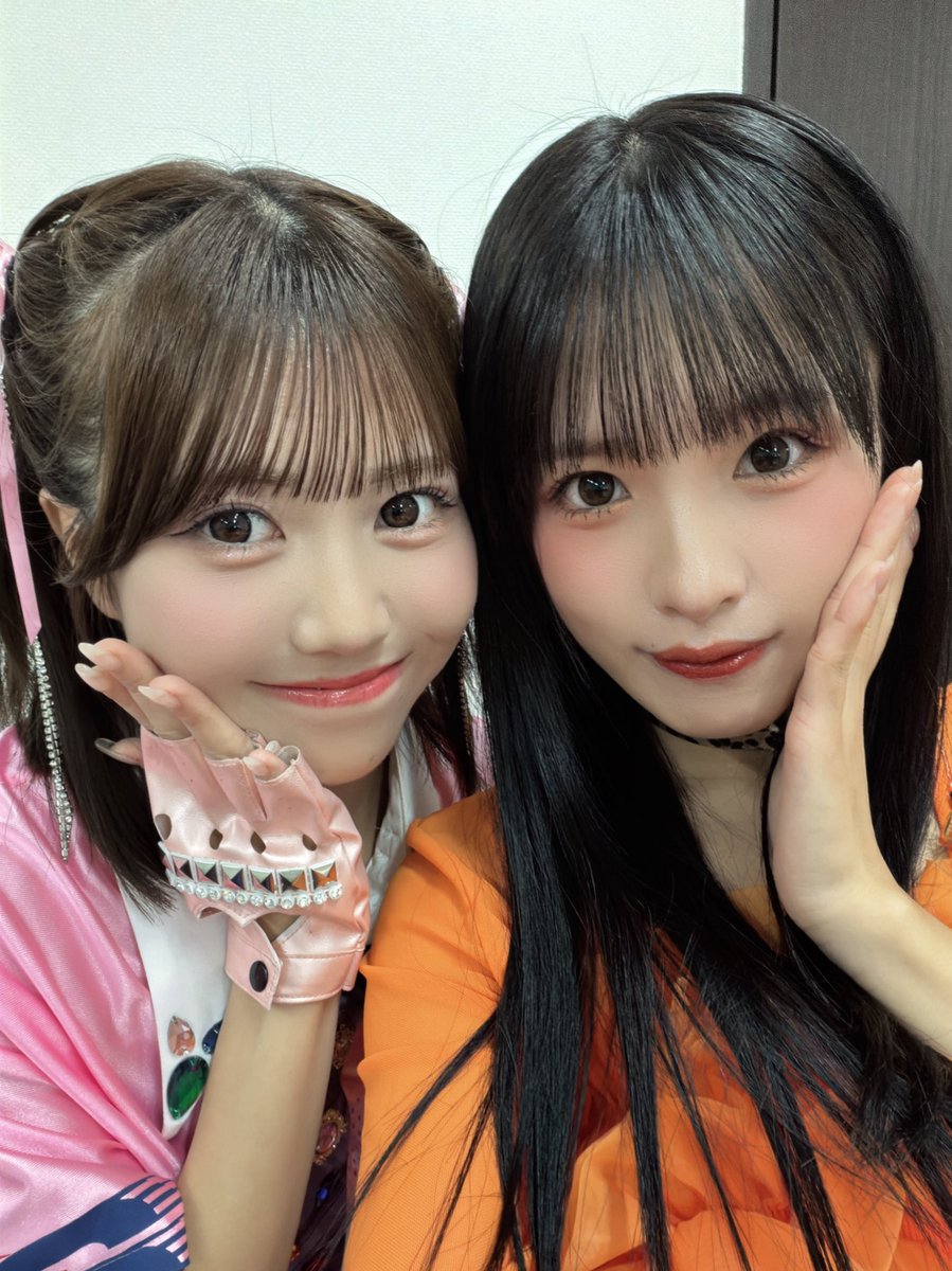 nanoha_aimai's tweet photo. OCHANORMAの窪田七海ちゃんとお写真撮っていただきました、🍵ちなみに私の推しです、🩷🥹

写真撮っていただき嬉しすぎました😭🩷 
最初からラヴィ・ダヴィのダンスもバキバキでかっこよかったし七海ちゃんのアクロバット見れて感激でした、優勝おめでとうございます❕また絶対に共演したい、です❕ https://t.co/9aFeHN4FXZ