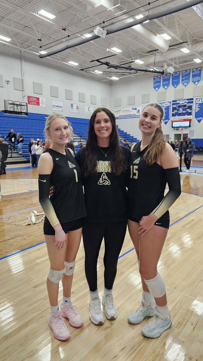 CoachBaylin's tweet image. Central District All-Star match! 💚🤞 I got to play in this match many moons ago. Fun to watch our kids represent Jerome! #GoCelts