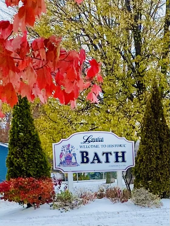 VisibleThink's tweet image. First snow and the whiter shades of pale.
We skipped the light fandango 
#snow