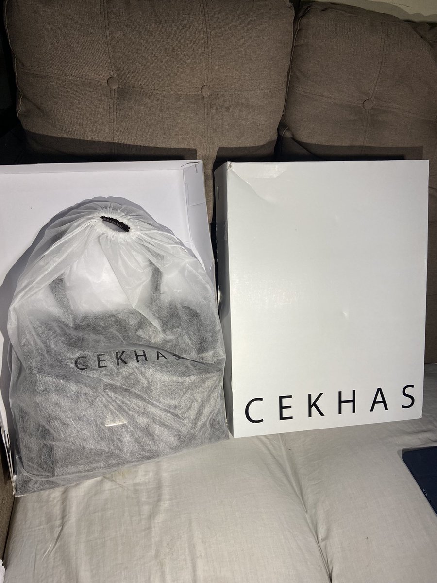 fallmarigold's tweet photo. WTS CEKHAS Brenna Big Bag in brown

Really good condition (1x pakai) 

🔖 Sell 450K (nego) 
Buy 540K

What will you get: 
• Brenna big bag [40x30x12] 
• Brenna sling bag 
• Brenna mini pouch 
• Bag Strap 
• Dust Bag 
• Box 

❗FREE BAG ORGANIZER

More details DM ya guys! https://t.co/Snk6qwPEE6