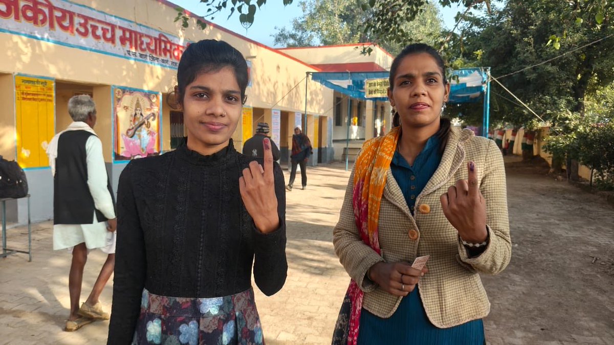 CeoRajasthan's tweet image. 👉अंता विधानसभा उप चुनाव-2025 
👉मतदान जारी 
✌️युवा मतदाता भी उत्साह के साथ कर रहें हैं मताधिकार का प्रयोग 

@ECISVEEP 
@spokespersonEci
@DIPRRajasthan
@DcDmBaran_
@eroanta193 
@DDNational
@Airnews_jaipur
#GenZVotes #BeTheChange #FutureInYourHands #VoiceYourVote
#Anta193