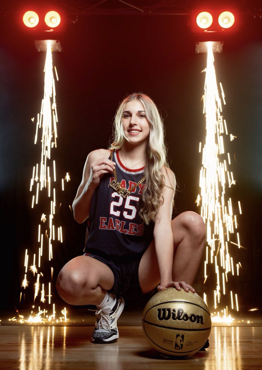 LSeiver11's tweet photo. media day pics im so excited for the season to start this Thursday at Bryant!
@nbnbball
@VictorPurifoy
@ARBballRankings
@ProspectShowcse https://t.co/9LKKIIRdyE