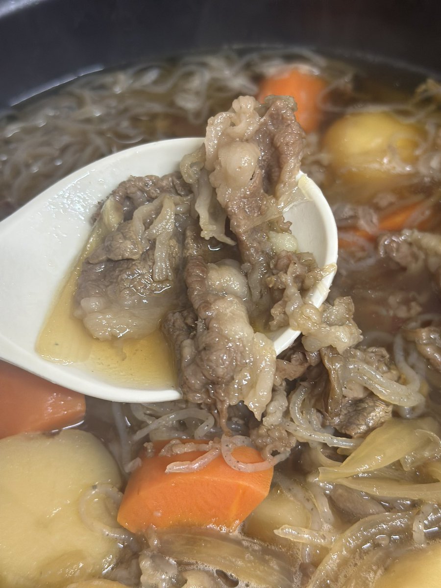 本日はなにわ黒牛の肉じゃがが日替わりランチです♪