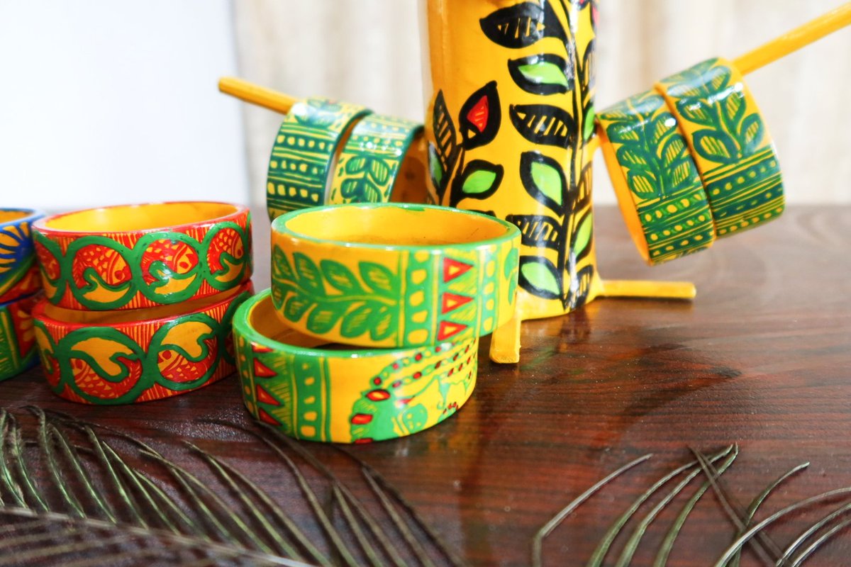 mithilakritihub's tweet image. 👉🏼Colorful Bangles (Lehthi )with mithilaart.
🌿For more details please watsapp @+91 7361941976
#bangles #bangleset #loveforart #loveforbangles #bangleart #artlove #artlife #artist #handmadepainting #handpaintedart #handmadewithlove
 #mithilaart #mithilaartist #indianart #india
