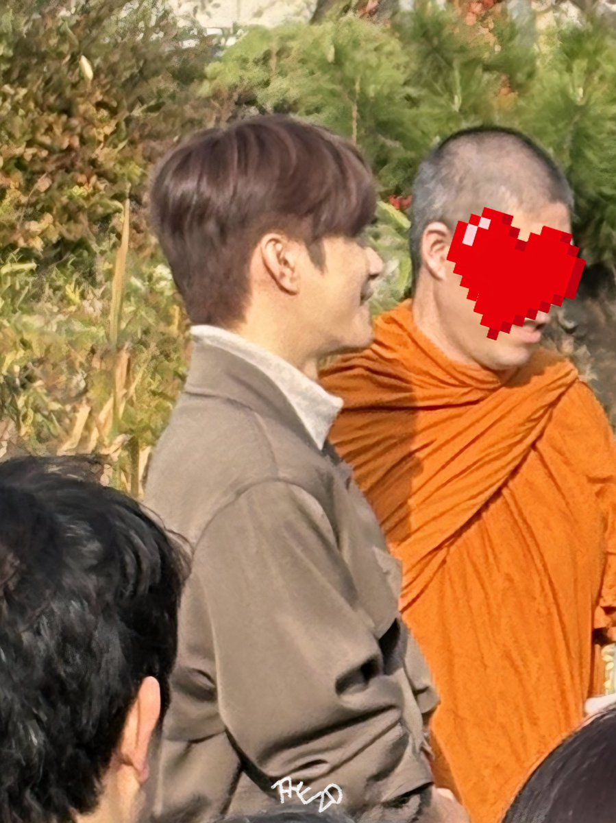 จองอูกับพระ…. อะไรใหม่ๆนะ