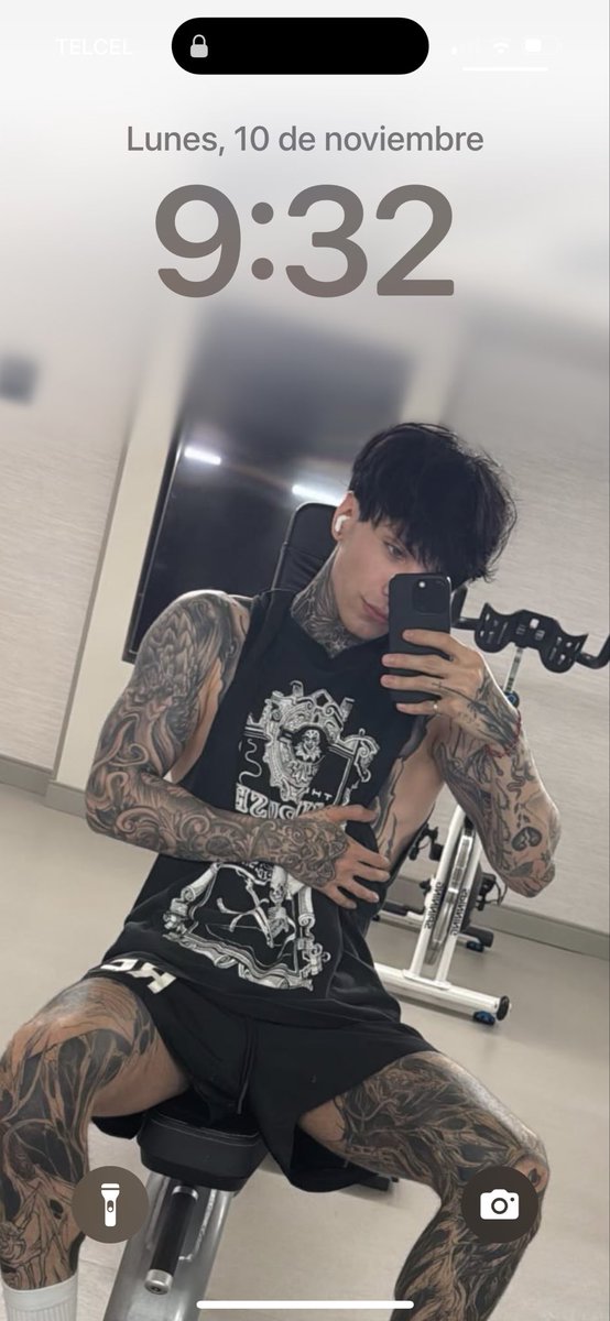 Yaoci Raya 🖤👽🎸🧢 tweet media