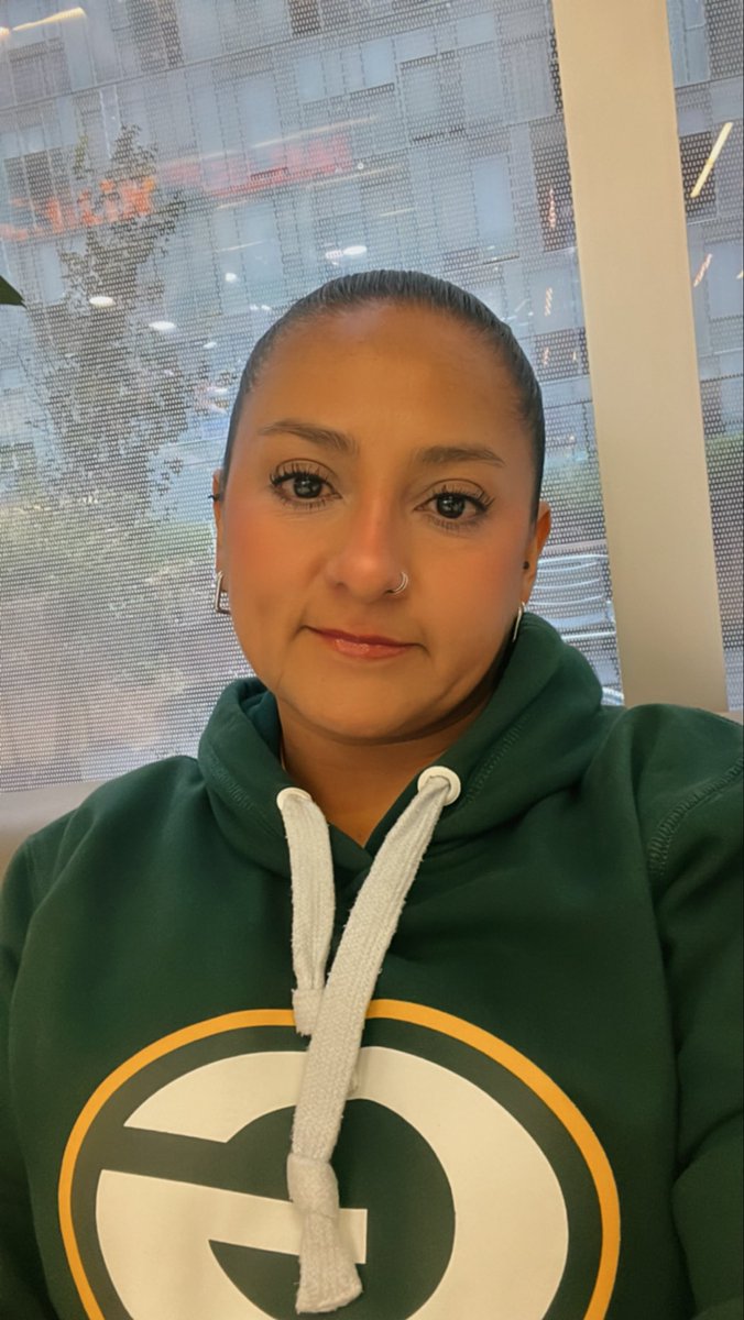 Monday night football 🏈🏉🧀🧀