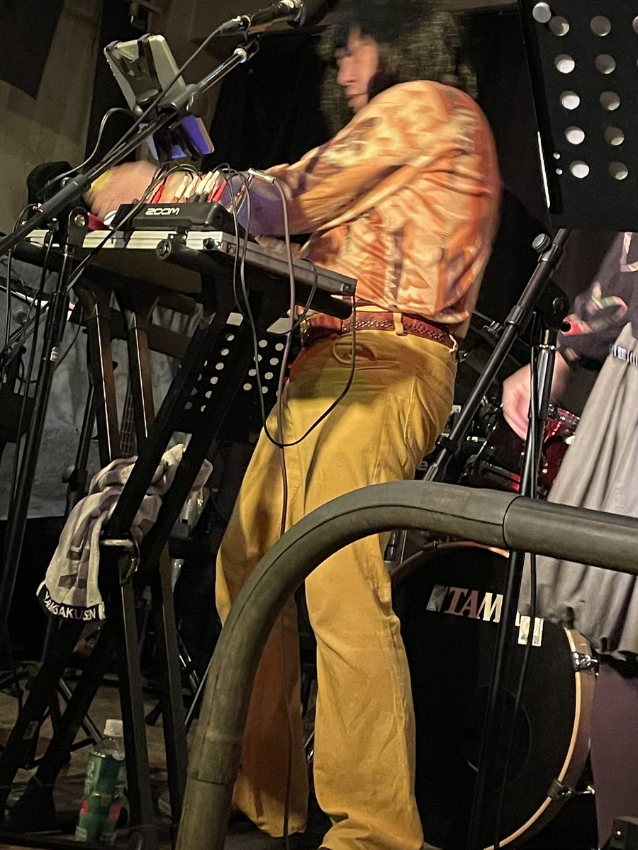 motot's tweet photo. 25/11/9 #FREEFUNK と #サイモンガー・モバイル at 新宿golden egg
新曲いっぱいのセットリストと安定のFREEFUNKさんとコラボで最高に豪華な ライブに😍
故郷豊橋でのご健勝ご多幸をお祈りしてます&これからも首都圏ライブ楽しみにしてます https://t.co/S8aV6tkFsR