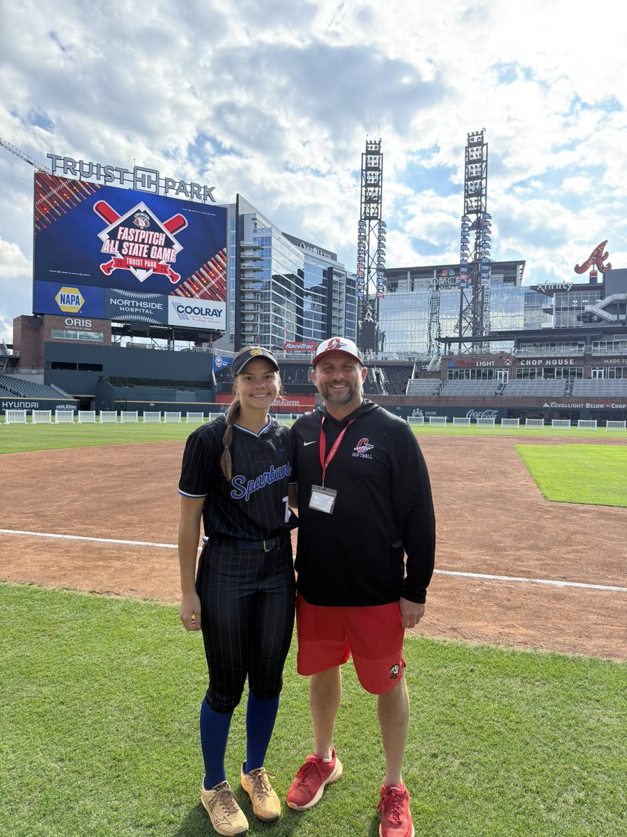 SoftballCharlotte tweet media