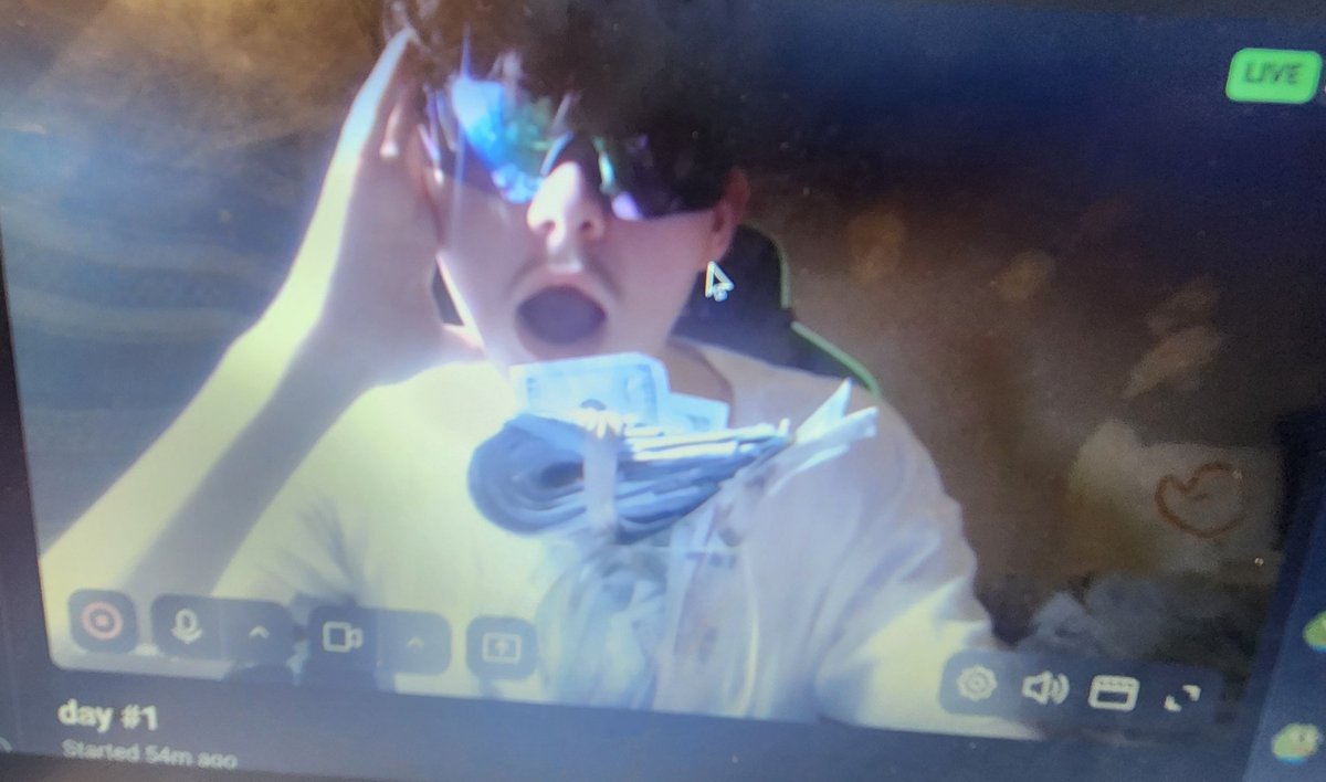 GStatsyt12623's tweet photo. @bigmovespump @209beats @9trevv @BartonPumpFun @BASEDD @cryptonianite @cuttypete69 @DevBasedSolana @DJHeat @ETXTrader1 @FartCreato I remember the og days @bigmovespump w lil sharky! https://t.co/J6dvVcGLCG