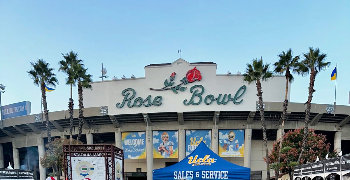 Cal4NE's tweet photo. Husker Nation turned out in force at the Rose Bowl on Saturday!! https://t.co/R4FNcnUVdJ