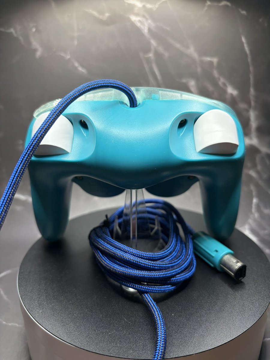 Build Specs - "Emerald Flowers" 
- OEM JP Emerald Blue back shell
- Custom dyed front shell by <a href="/CrystalCactusAZ/">CCAZ | Timmy</a> 
- Phob 2.05 conversion  
- Tactile Z  
- TrigKeys™ complete kit, w/ Ergo Triggers in White
- Button set by <a href="/DaFunkGaming/">DaFunkGaming</a> 
- Paracorded OEM Cable by <a href="/almondguyz/">almondguyz customs</a> 
-