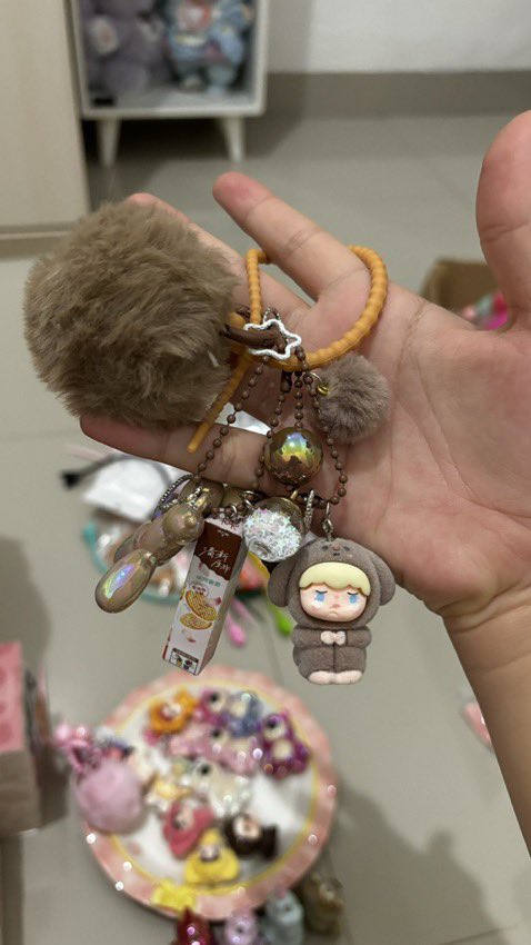 caca🍓✨ || ganci inc figure 35k tweet media