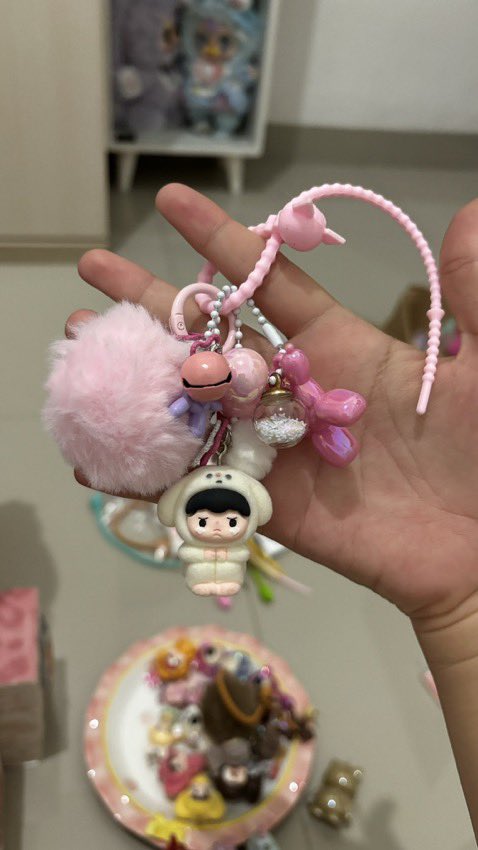 caca🍓✨ || ganci inc figure 35k tweet media