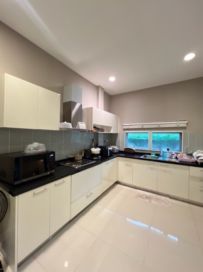 wealthora_'s tweet photo. #ดีลลับดีลร้อน 🔥 HOT DEAL ปิดปี 2025
🏡 Grand Bangkok Boulevard Ratchada – Ramintra 2
บ้านเดี่ยว 3 ชั้น สไตล์ลักซ์ชัวรี ตกแต่งครบตามหลัก ฮวงจุ้ย อยู่แล้วเฮง อยู่แล้วรวย
💰 ราคาพิเศษเพียง 17.9 ล้านบาท
ดีลแบบนี้…มีเฉพาะ “ทีมพลอย” เท่านั้น!
#GrandBangkokBoulevard #รัชดารามอินทรา https://t.co/MJegGpB2wz