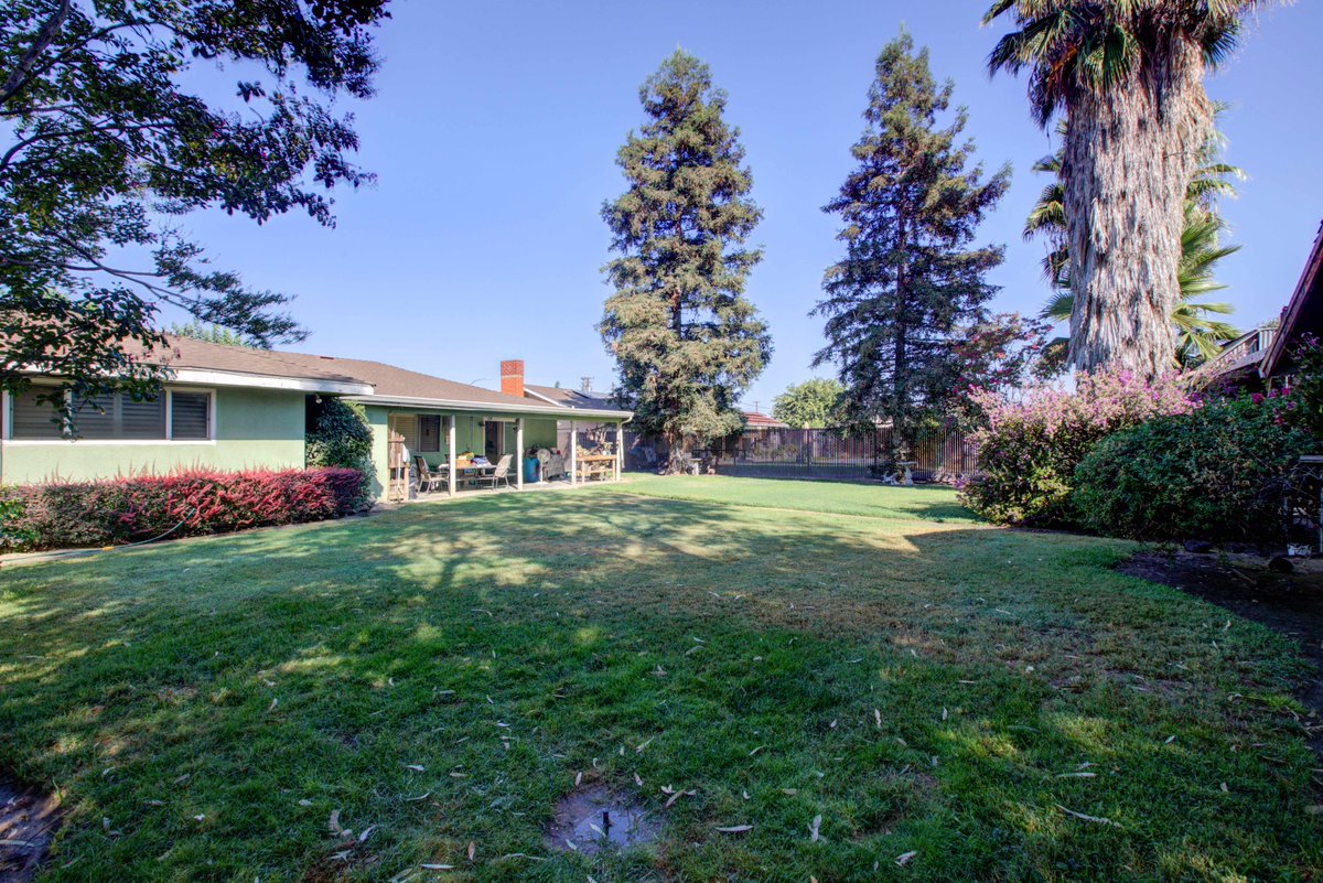 tdbad's tweet photo. 🗓️ Veterans Day Open House—11/11/2025, 11am-1pm at 5900 Washington Rd, Hughson. Discover a spacious 3-bedroom, 2-bath home with an incredible shop, plenty of land, inviting spaces for everyone https://t.co/xND26jASp6 #OpenHouse #VeteransDayEvent #HughsonRealEstate https://t.co/45676AKqnt
