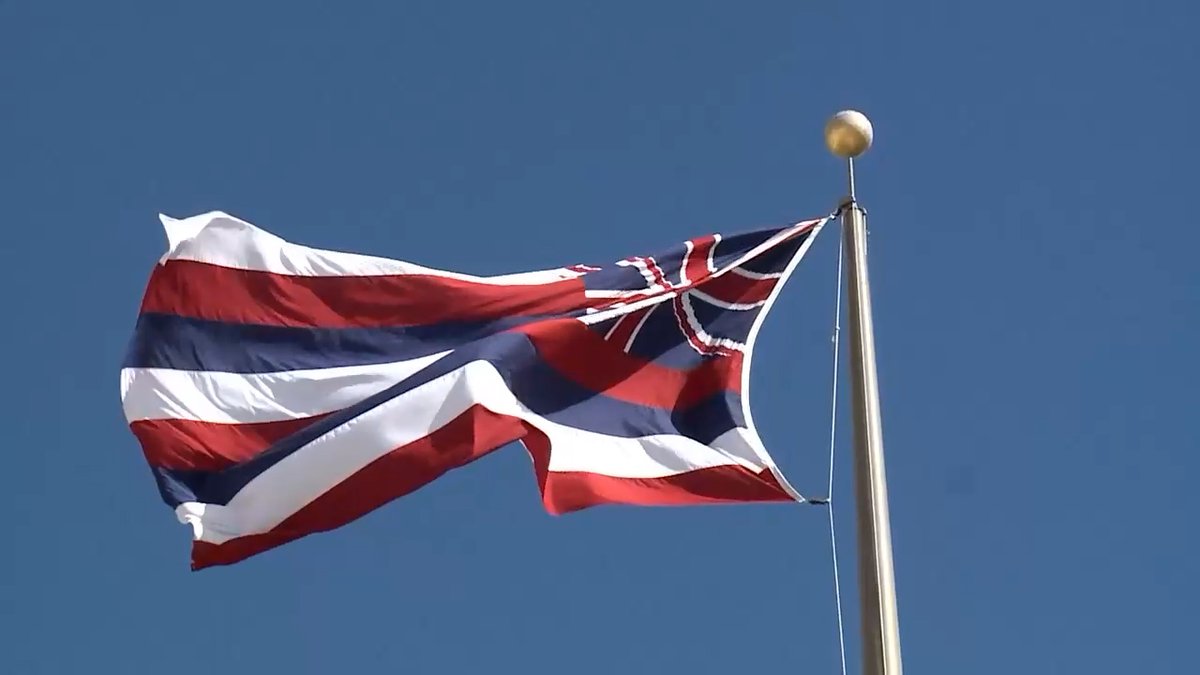 The Hawaii State flag, often a symbol of identity and pride, is seen across the islands and on front yards. But that's not the case in a community in Ewa.

Read more: tinyurl.com/5fzay8fa?utm_m…