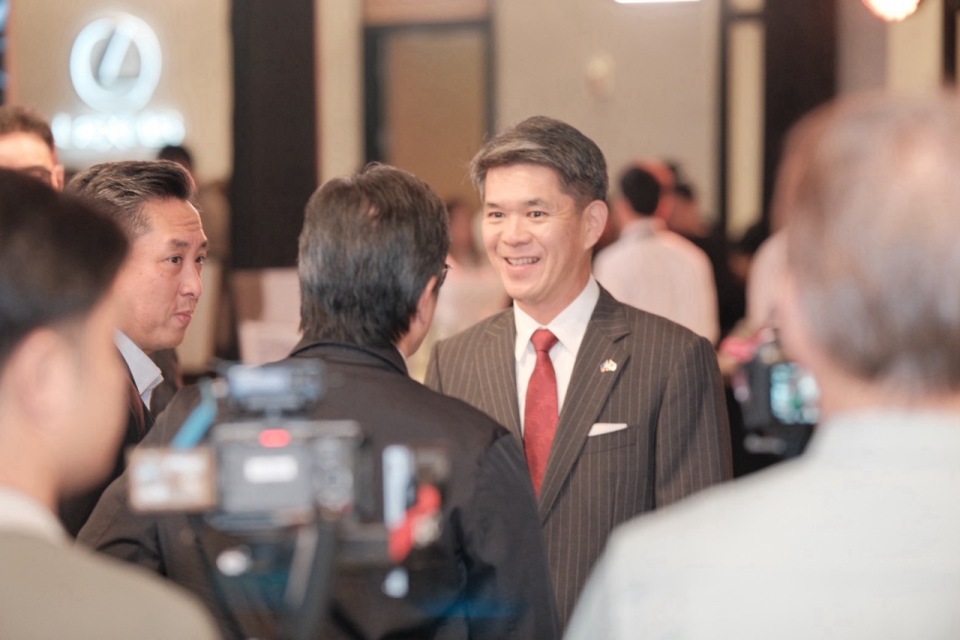 AmbJPNinPH's tweet image. Had the privilege of attending the grand opening of the new Lexus Gallery! 🚗✨ The stunning design and immersive experience truly showcase Lexus&apos;s visionary approach and relentless pursuit to #DrivingForward innovation and excellence. 👏🌟