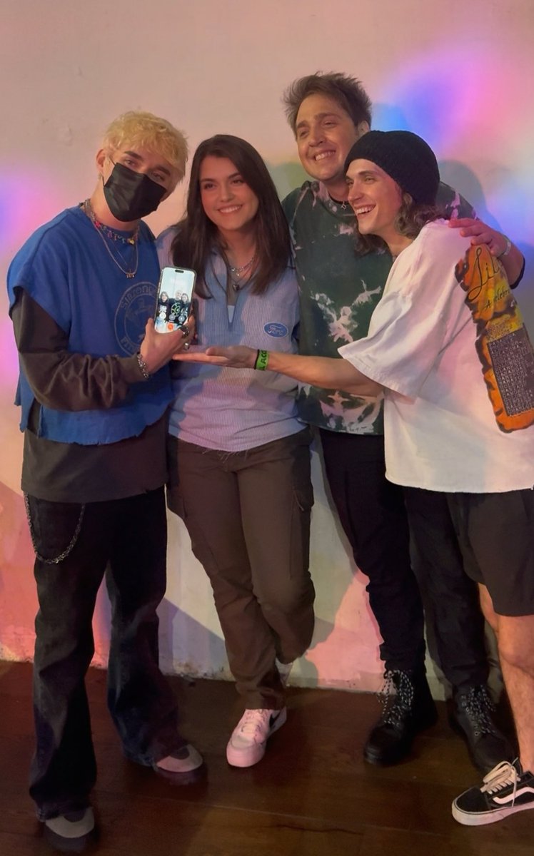 Can you PLEASE play Call Me Beep Me in Denver for <a href="/marias_playlist/">Maria 🎸🩷🤞</a> ? Since her flight got cancelled and missed it at the Pomona show?!? PLEASE PRETTY PLEASE! 🙏 <a href="/awsten/">AWSTEN KNIGHT</a>