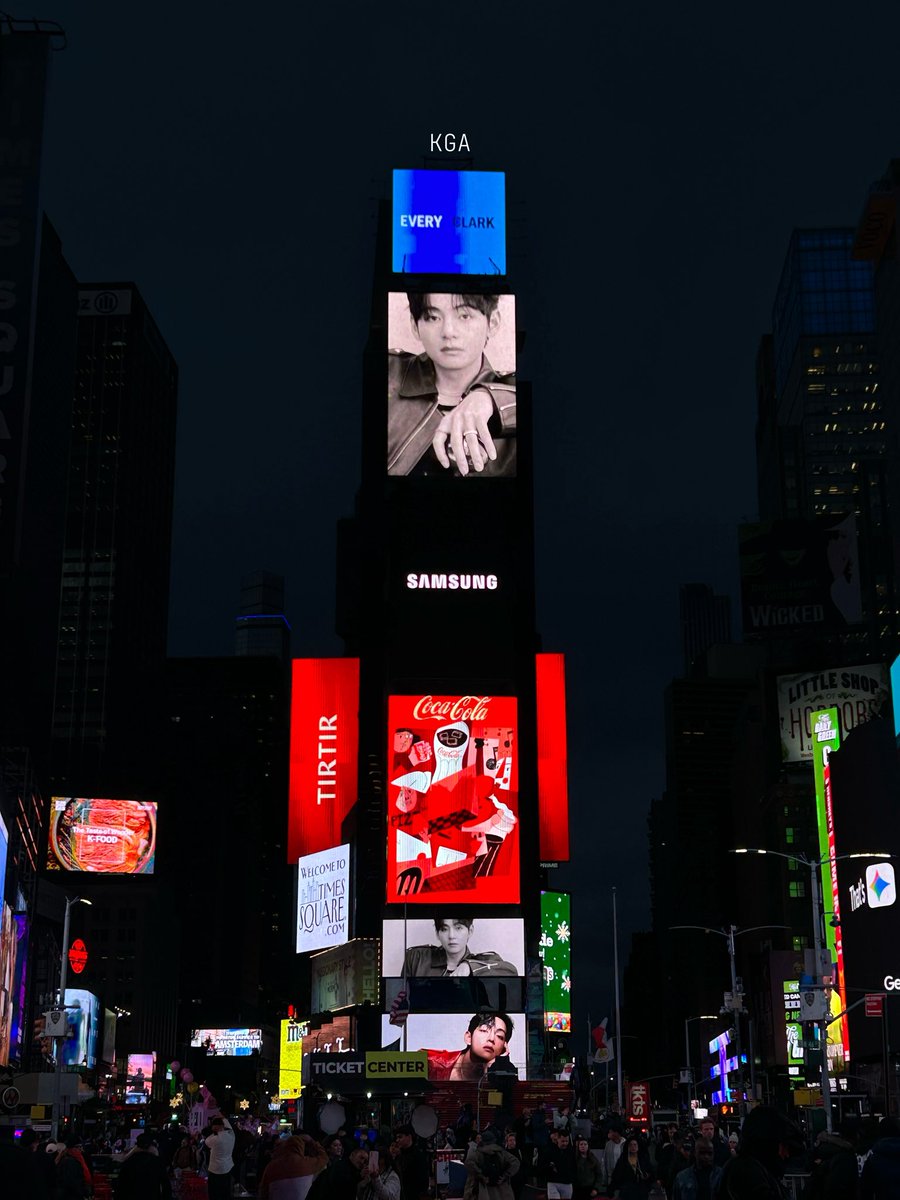 featherfever's tweet image. THANK YOU ##TIRTIR GOOD NITE TAEHYUNG 🌃 #V #kimtaehyung #bts #nyc