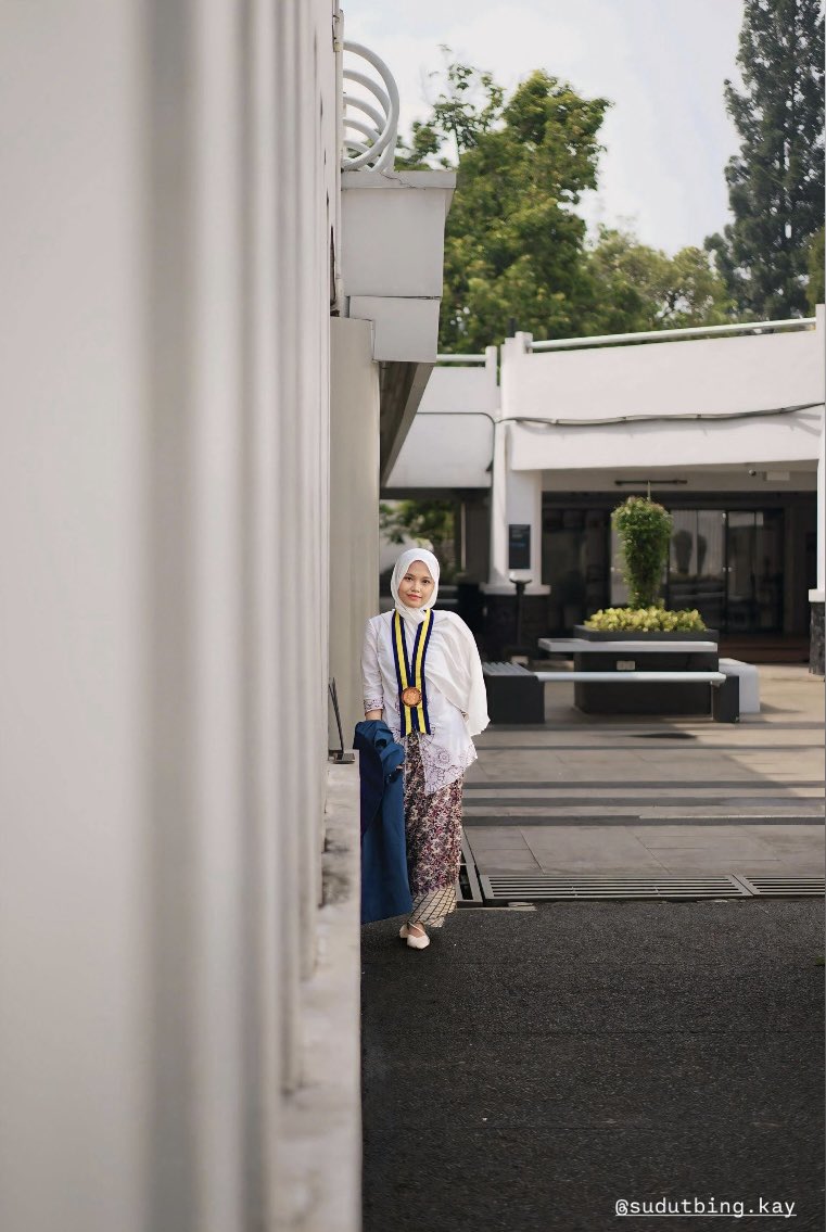 aecclessia's tweet photo. [JASA PHOTOGRAPHER BANDUNG]

Hii Guys! buat yg butuh fotografer untuk acara kantor, ulangtahun, wisuda, dll wilayah Bandung bisa langsung DM ya! Dijamin murah tapi hasil gak murahan😚✨ 

Bisa langsung cek Ig : @/sudutbing.kay 

#photographer #bandung #fotograferbandung #wisuda https://t.co/iRJilU3dIM