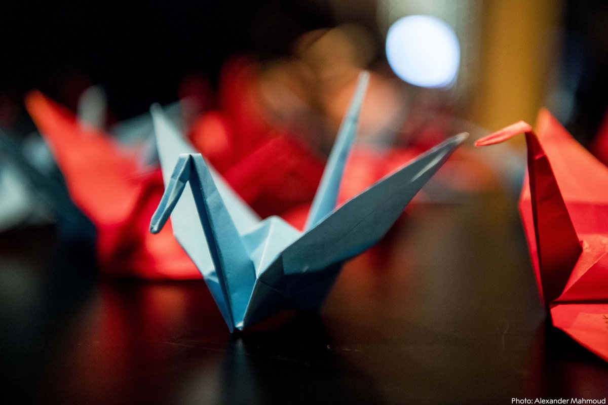 NobelPrize's tweet image. Origami cranes symbolise hope for a world without nuclear weapons, inspired by Sadako Sasaki – a survivor who folded cranes while battling leukaemia after the 1945 bombing of Hiroshima.

In 2024, peace laureate Nihon Hidankyo – survivors of Hiroshima &amp;amp; Nagasaki – was honoured for…