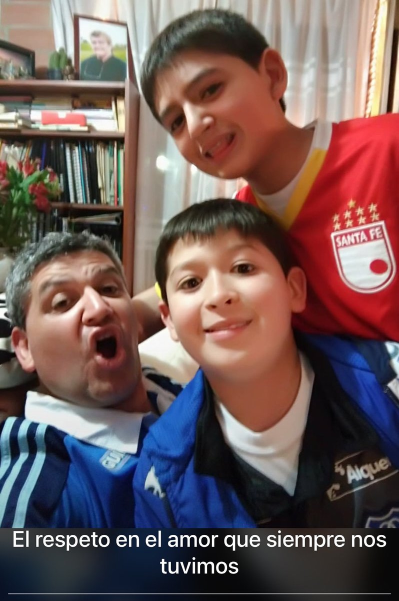 Jamemorenog's tweet photo. Que homenaje mas hermoso, desde su Satafecito lindo. #justiciaparajaime @SantaFe  @DonJediondo @DanielSamperO @JorgeAVargasA https://t.co/rslKF1t9TN