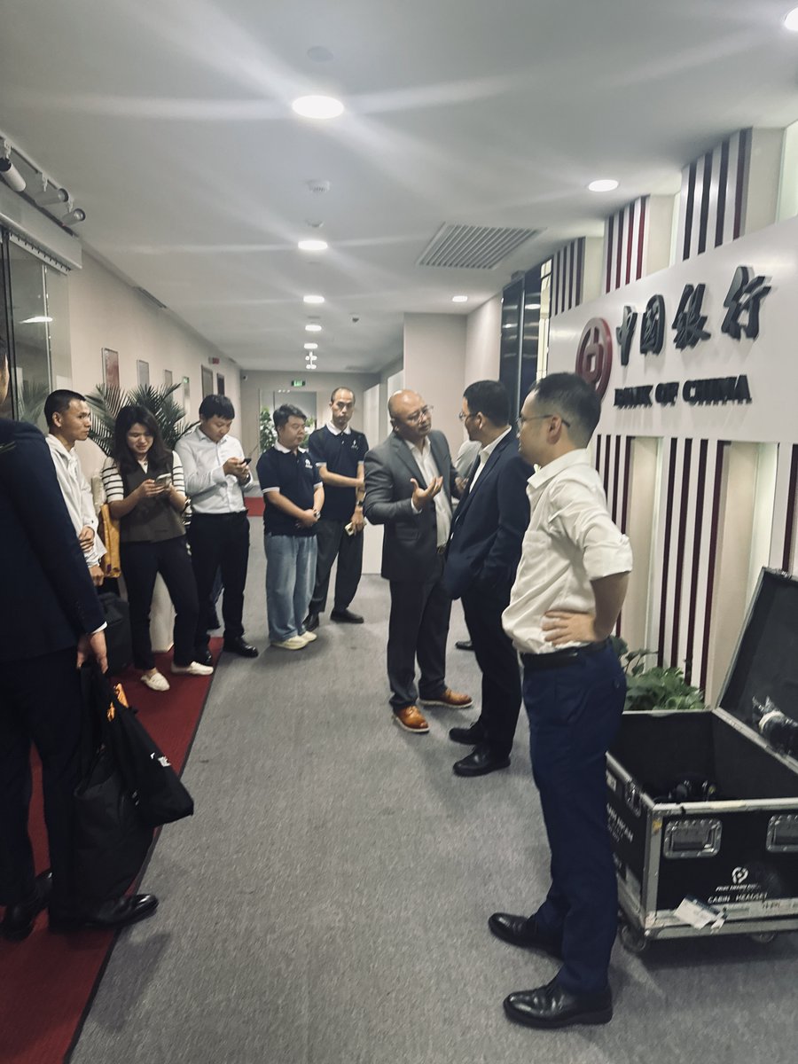 🇻🇳 Vietnam's buzzing with Web3 excitement!

<a href="/opencampus_xyz/">Open Campus</a>, with its awesome education use cases—like digital credentials and open finance powered by what students do on-chain—is really capturing attention.

We even got to present how Open Campus can tackle local issues and