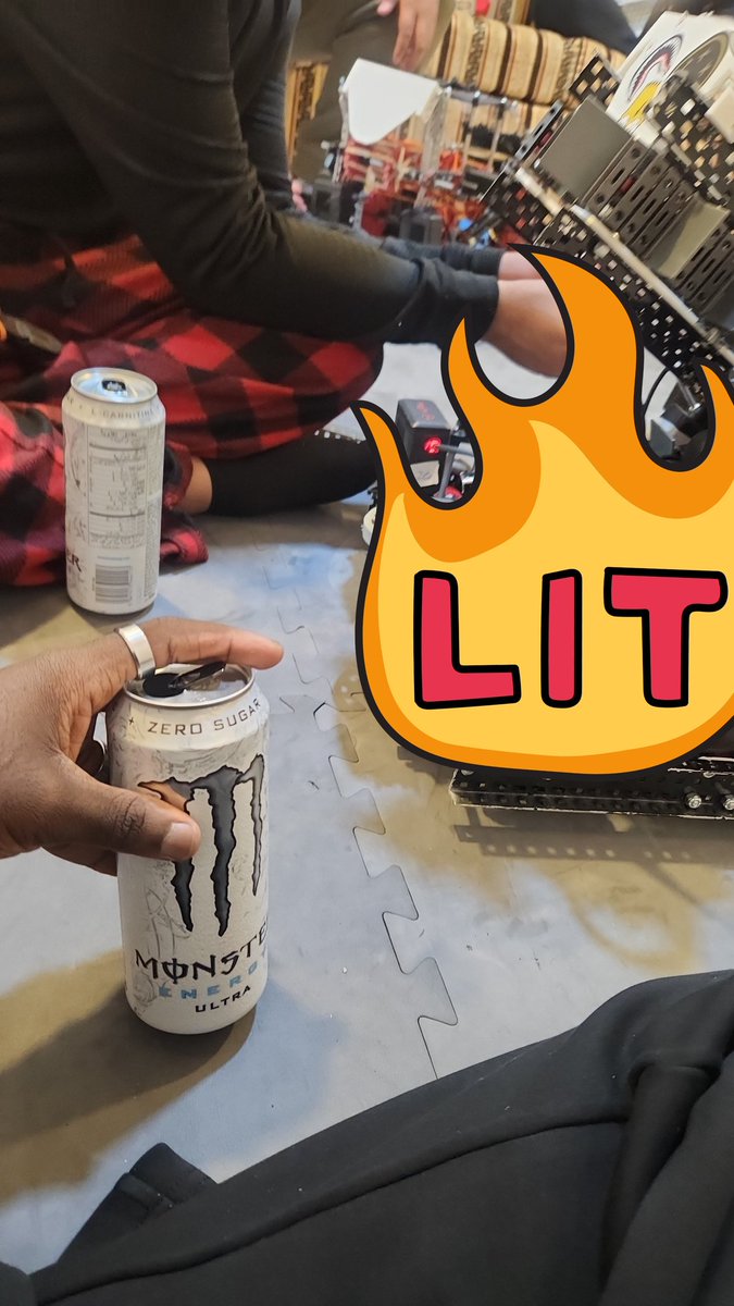 i3hws's tweet photo. في اليوم قبل الأخير من المسابقة انتهت الموارد لكن الحلول موجودة
@MENABEV @MonsterEnergy https://t.co/gXbX43Ym82