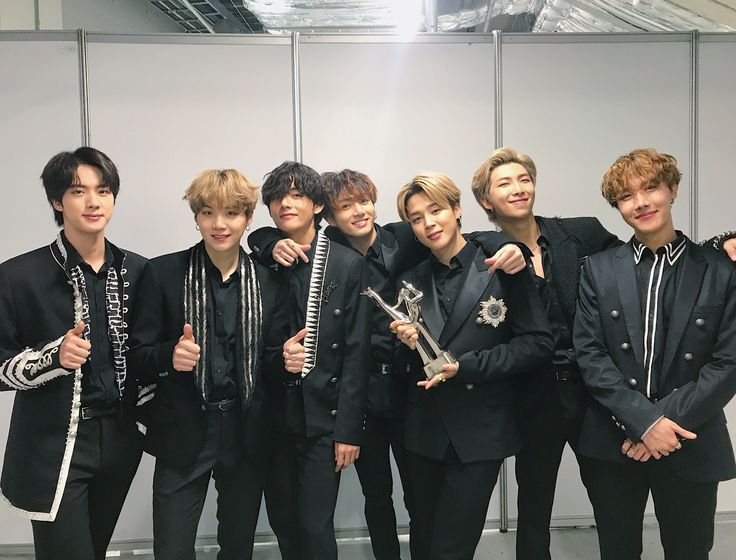 ANNAAAANNAAA21's tweet photo. @kpop_leak_insid 🤣🤣🤣🤣🤣🤣🤣🤣🤣🤣🤣🤣🤣🤣 manae line dating A B C D E F G H  shipper bussy always .
All people kpop obsessed to much BTS MEMBER 
BTS COMEBACK spreading fake news https://t.co/OJmAa65IEt