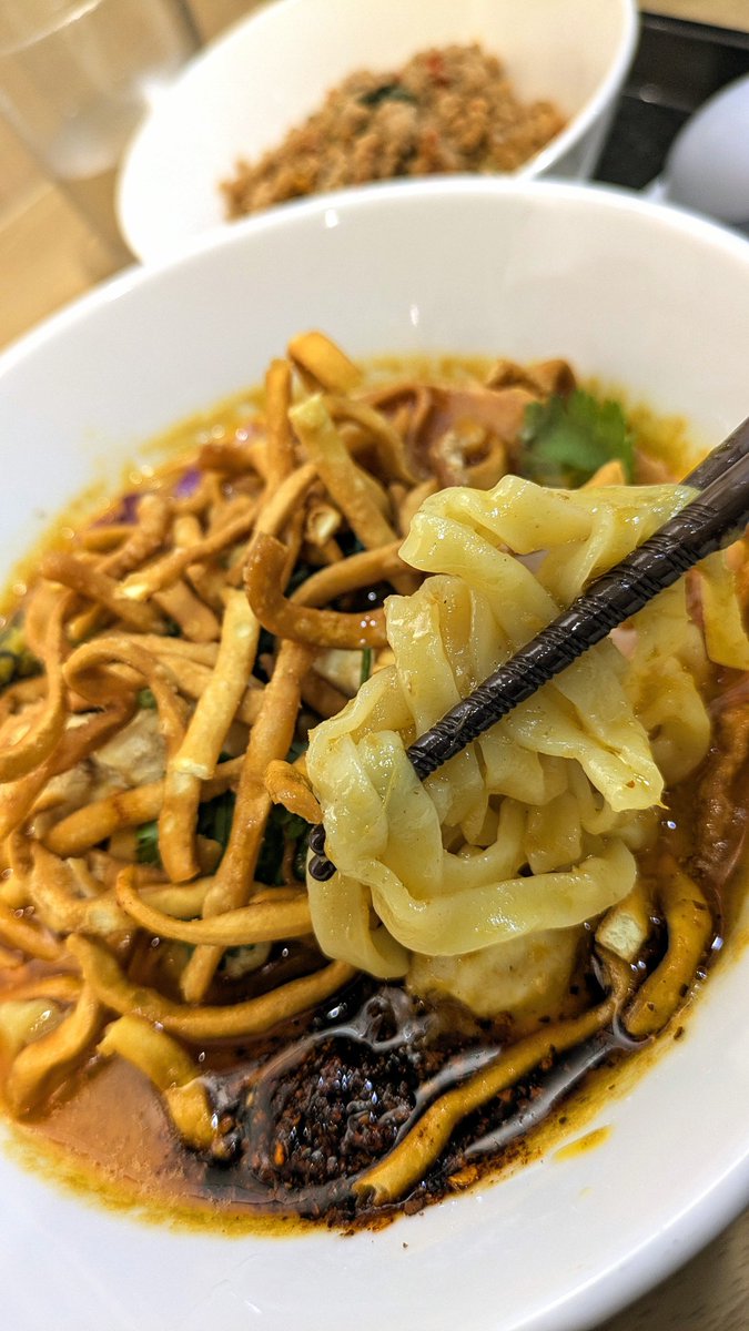 ★バカオライス☆ 本場ガパオライス】KING GAPAORICE 高島町店の出前・宅配