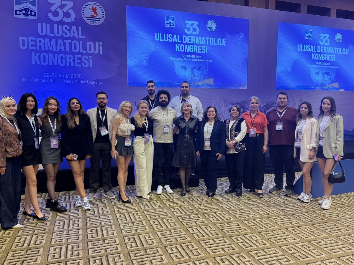 DemirDDDD's tweet photo. Bir ulusal kongreden kalanlar 🌺 https://t.co/IhJkSR0Psp