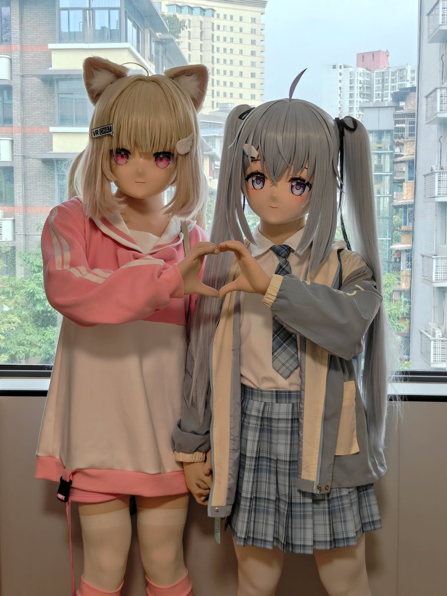 第一次见vrc娃，很开心喵
Chiffon：我
Sapphy：晓刃
📷：<a href="/stanmar91036771/">stanzzzzh</a> 
#kigurumi #着ぐるみ  #VRChat