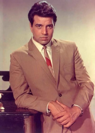 Charm this effortless doesn’t exist anymore.

#Dharmendra
