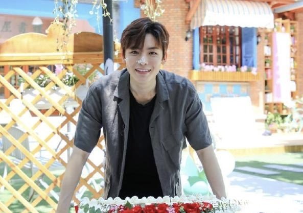 ncybear's tweet image. “Believe in the power of believing” 🤞🏻
I want to see Lu Xingchen.
#HouMinghao #ReadingClass