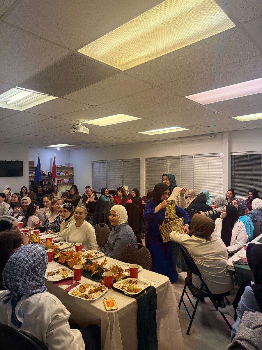 ATIC_Calgary's tweet photo. What a lovely evening it was! ☕✨
Our Autumn in a Cup gathering brought together wonderful women, warm tea, and even warmer conversations.🍂
Thank you to everyone who joined and helped make this cozy night so special!💛#AutumnInACup #CommunityConnections #TeaTime #CalgaryEvents https://t.co/SwMneQocaH
