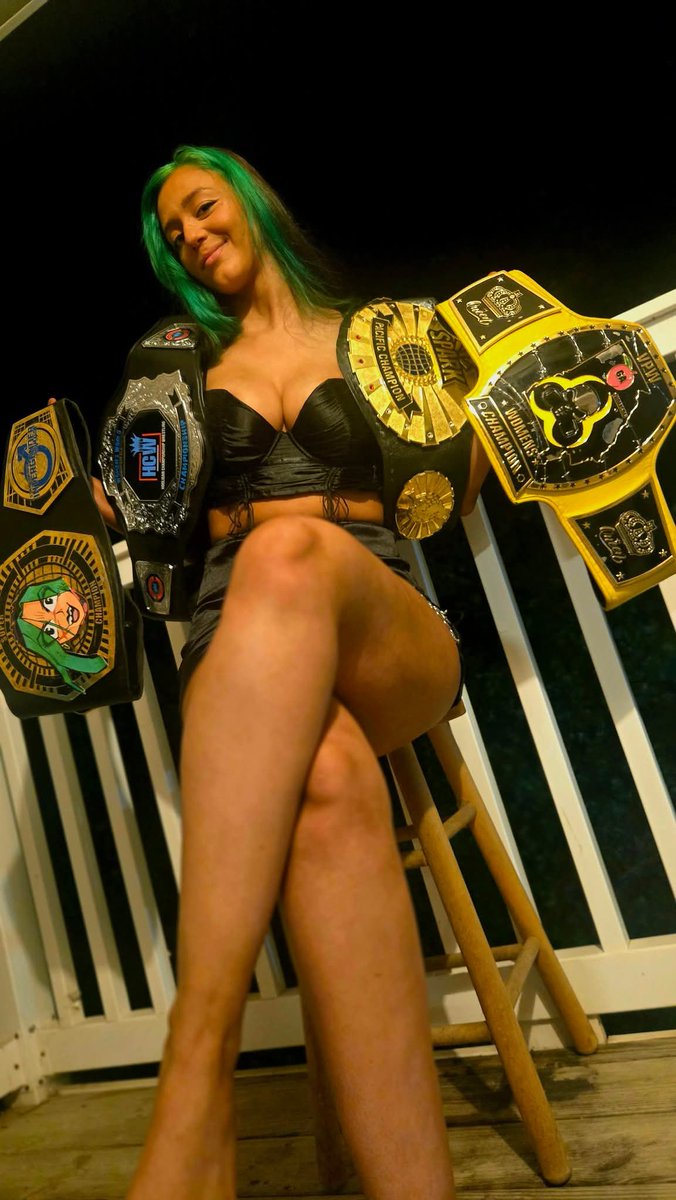 Savannah Saja parody tweet media