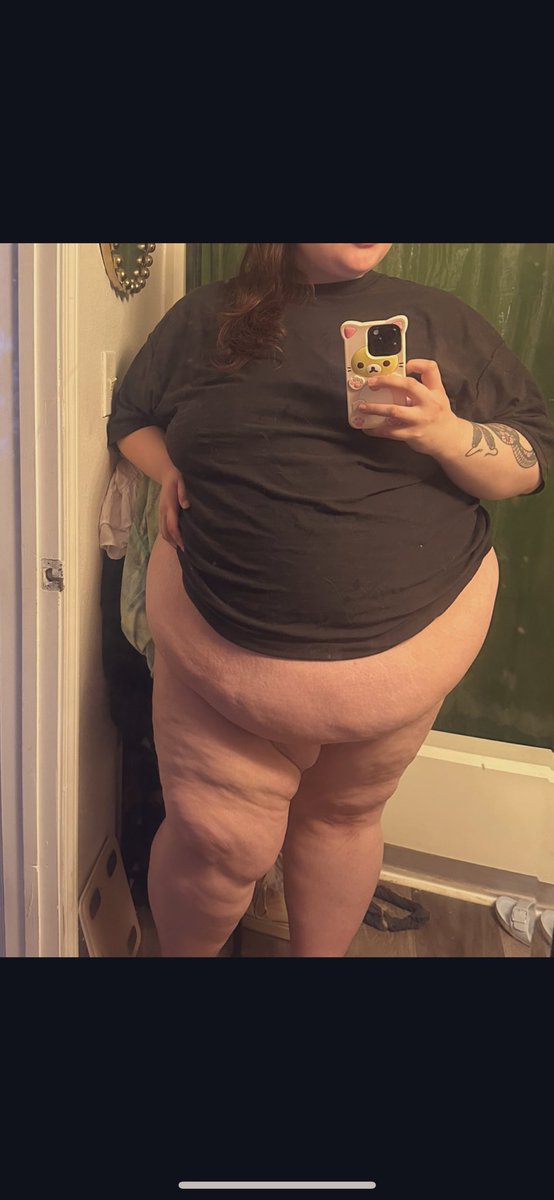 SweetPeachesl's tweet photo. 🫠🫠🫠 when i feel discouraged about my gains i look at these pics now. omg. https://t.co/s3sBacmCXN